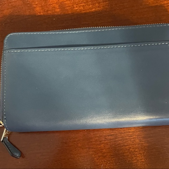 Blue Coach wristlet wallet. In new condition. - Picture 6 of 9